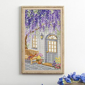 風に揺れる藤、花模様