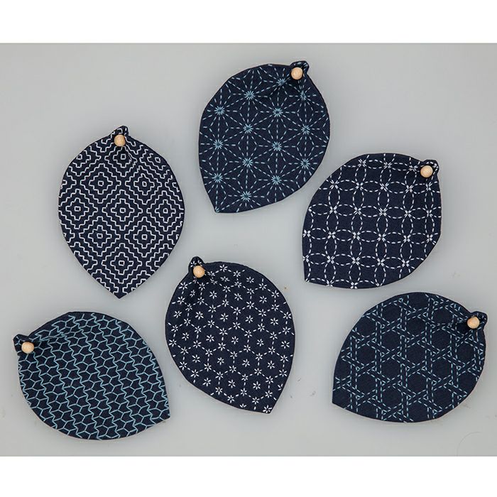 刺し子のコースター＜リーフ・紺＞ | リバティ 生地、編み物、刺繍