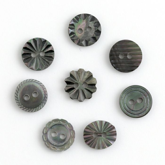 【極美品】　ボタン　sar 貝ボタンキザミ・アソート 13mm＜黒＞ | リバティ 生地、編み物、刺繍