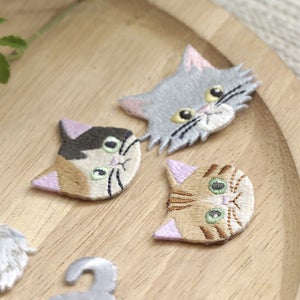 刺しゅうワッペン＜ねこ3＞ | リバティ 生地、編み物、刺繍、刺し子の 