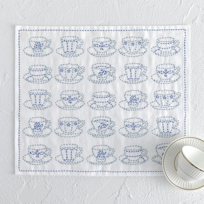 ALICE in WONDERLAND | リバティ 生地、編み物、刺繍、刺し子のこと