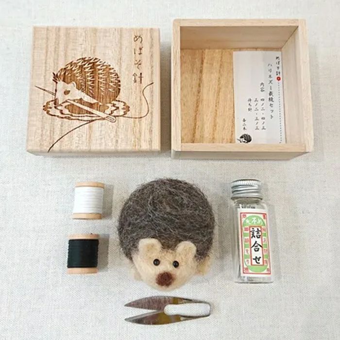 ハリネズミ裁縫セット＜ハリネズミ＞ | リバティ 生地、編み物、刺繍