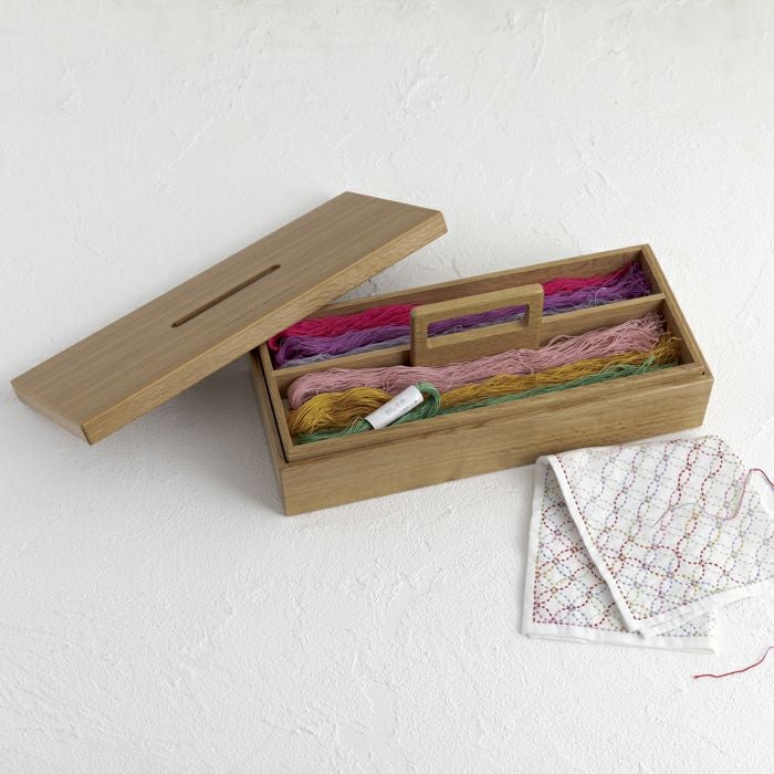 すっきり収納できる道具箱 | リバティ 生地、編み物、刺繍、刺し子の