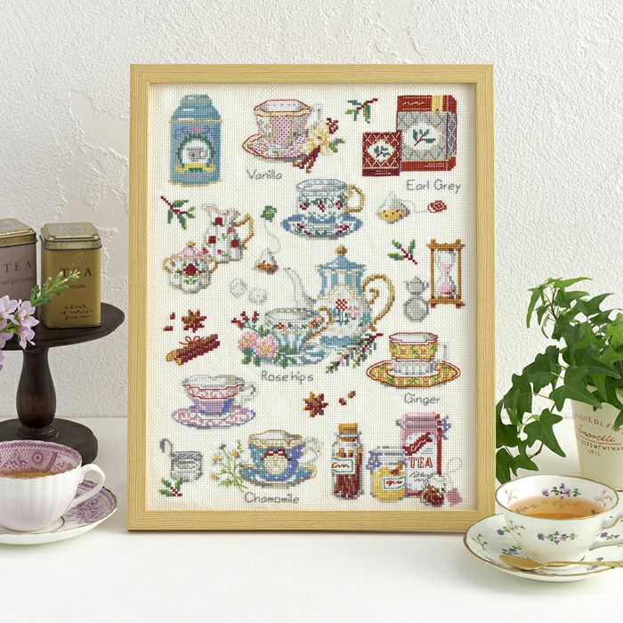 クロスステッチフレーム＜Strawberry sweets＞ | リバティ 生地