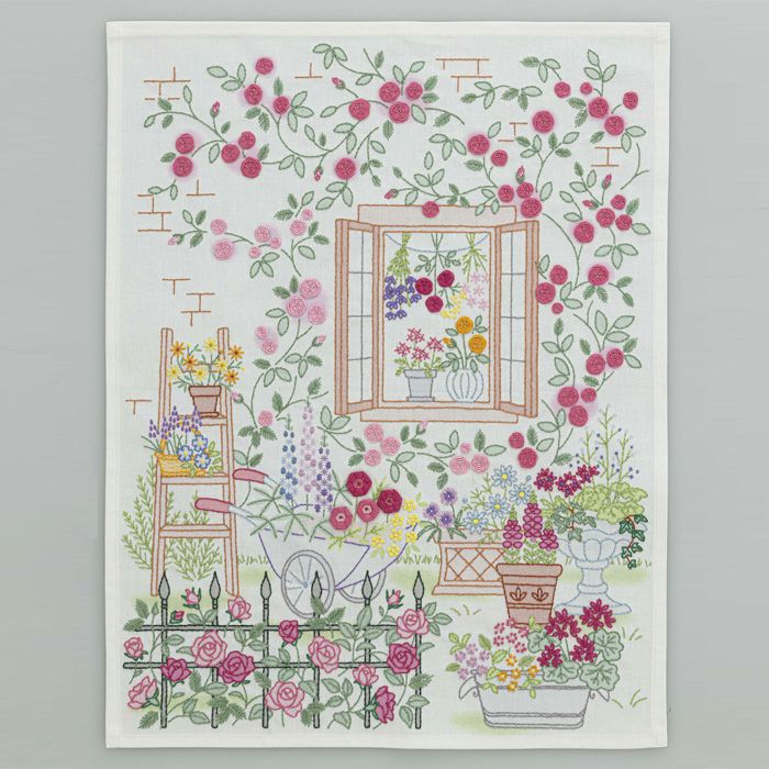 ホビーラホビーレクロスステッチ〈薔薇の香りに誘われて〉完成品 ステッチクロス＜薔薇の香りに誘われて＞ | リバティ 生地、編み物