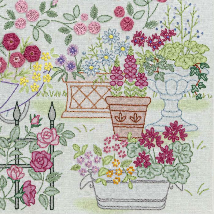 ホビーラホビーレクロスステッチ〈薔薇の香りに誘われて〉完成品 ステッチクロス＜薔薇の香りに誘われて＞ | リバティ 生地、編み物