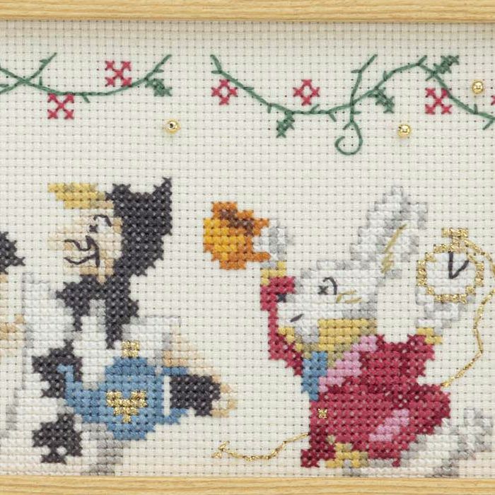 クロスステッチフレーム＜不思議の国のアリス＞ | リバティ 生地