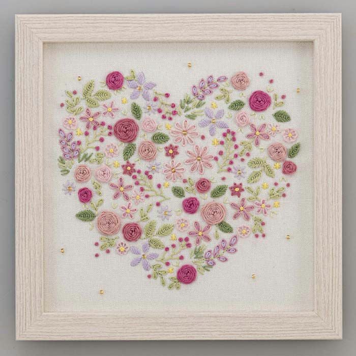ステッチフレーム＜フラワーハート＞ | リバティ 生地、編み物、刺繍
