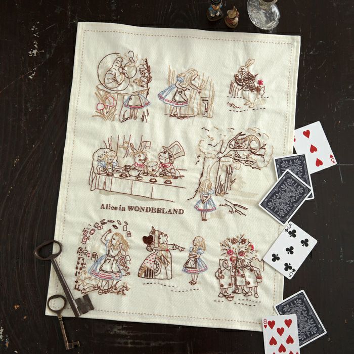クロスステッチフレーム＜不思議の国のアリス＞ | リバティ 生地