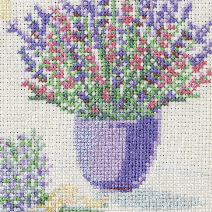 クロスステッチフレーム＜ラベンダーのある暮らし＞1 | リバティ 生地