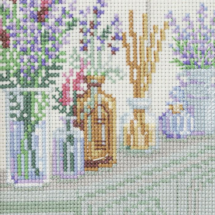 クロスステッチフレーム＜ラベンダーのある暮らし＞1 | リバティ 生地