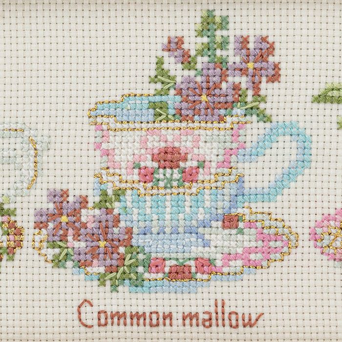 クロスステッチフレーム＜花咲くハーブとティータイム＞ | リバティ