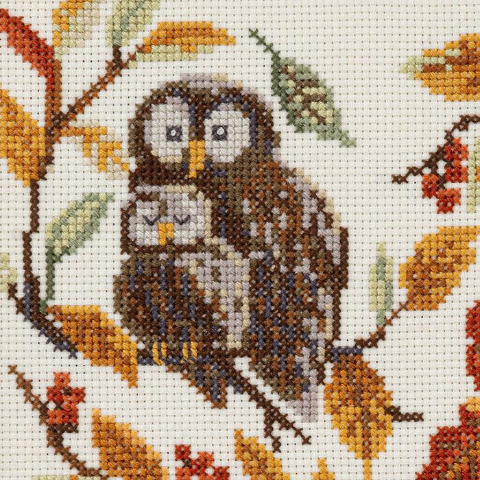 クロスステッチフレーム＜秋の森のどうぶつたち＞ | リバティ 生地