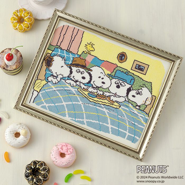 クロスステッチフレーム＜スヌーピーと大きな木＞ | リバティ 生地