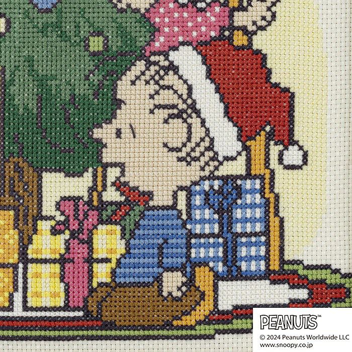 クロスステッチフレーム＜スヌーピーとツリーを囲んで＞ | リバティ