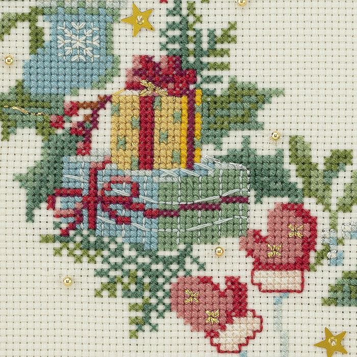 クロスステッチフレーム＜クリスマスのデコレーションリース