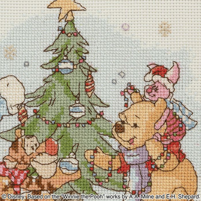 クロスステッチフレーム＜Winnie the Pooh～ツリーの飾りつけ
