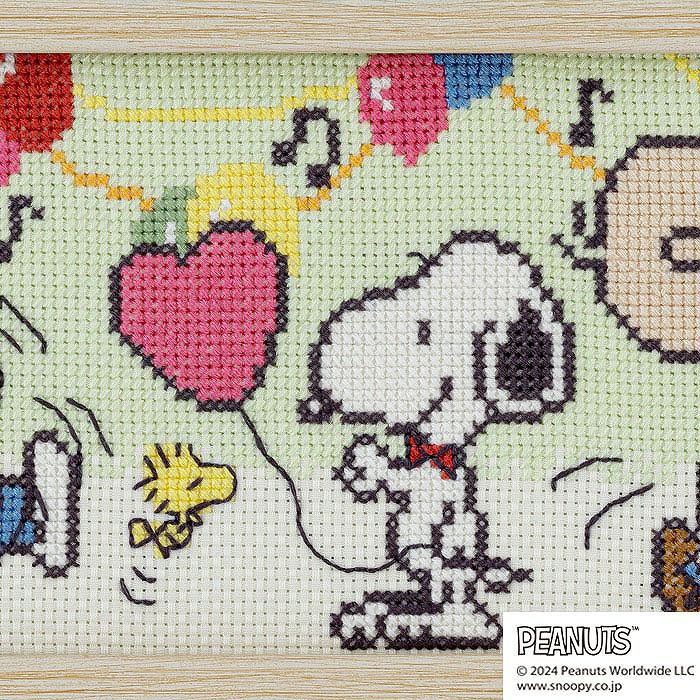 クロスステッチフレーム＜SNOOPY CELEBRATION＞ | リバティ 生地