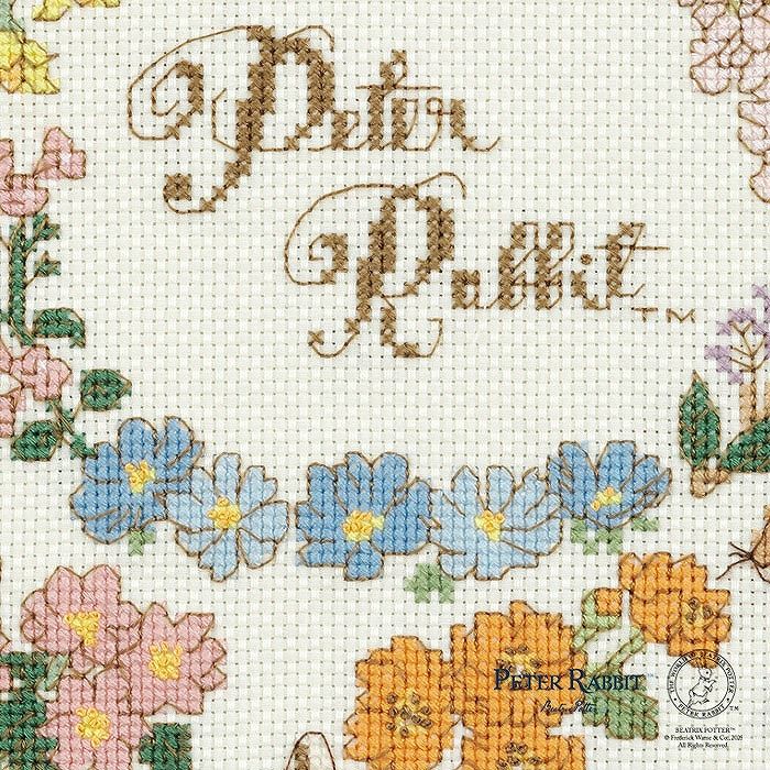 クロスステッチフレーム＜ピーターラビット（TM）とフラワーリース