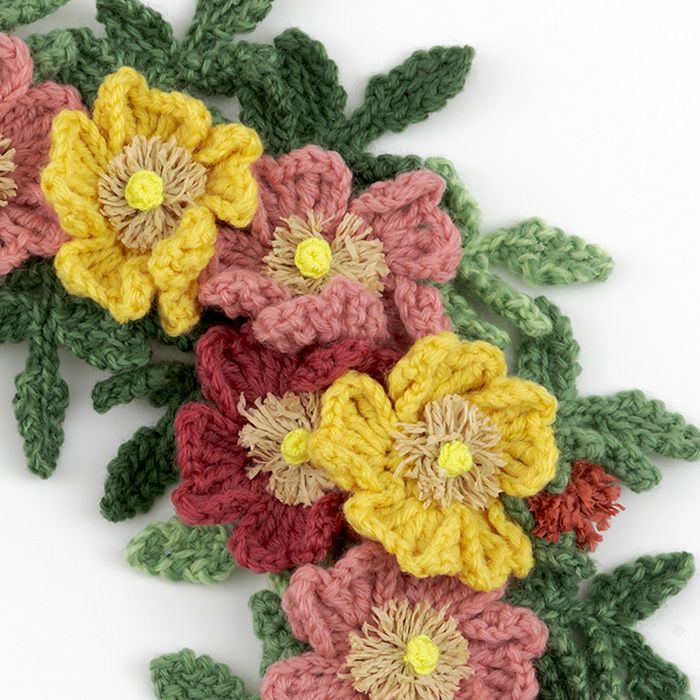 幸せのリース（編み物 材料セット） | リバティ 生地、編み物、刺繍