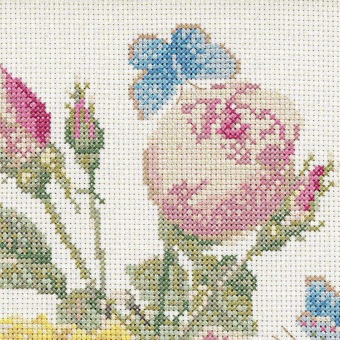 クロスステッチフレーム＜バラと蝶（ピエール＝ジョゼフ・ルドゥーテ