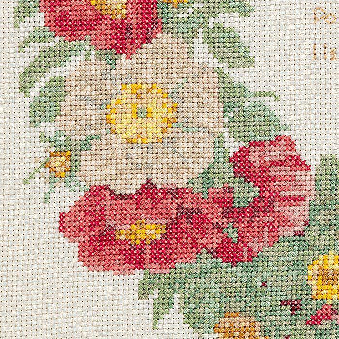 クロスステッチフレーム＜バラ図譜リース（ピエール＝ジョゼフ