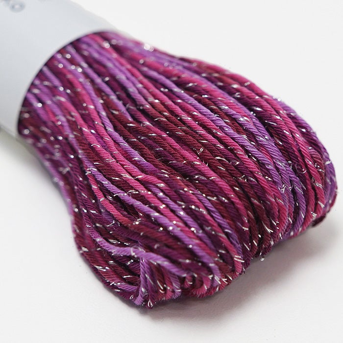 【インドのアンティーク刺し子】ヴィンテージ 草木染め 布 赤 刺繍 貝 ステッチ Sparkle Sashiko Thread 刺し子糸 シャイニーピンク＜504＞ | リバティ