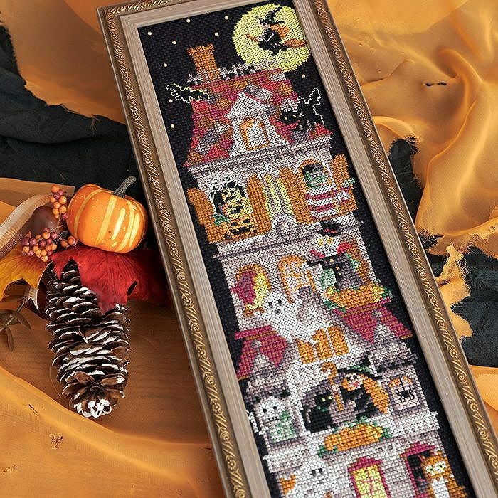 クロスステッチフレーム＜ハロウィンタウン＞ | リバティ 生地、編み物