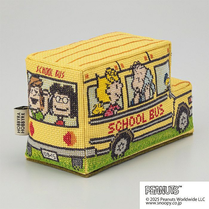 スヌーピーのクロスステッチバス | リバティ 生地、編み物、刺繍