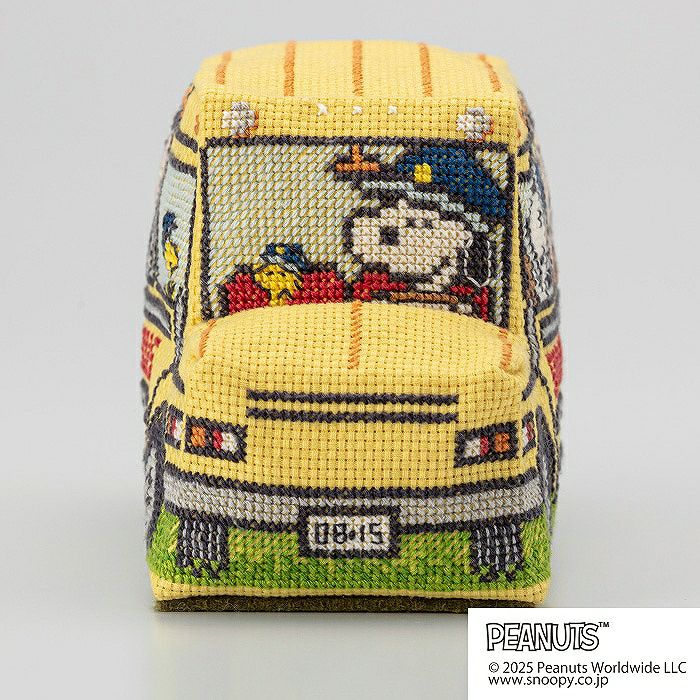 スヌーピーのクロスステッチバス | リバティ 生地、編み物、刺繍