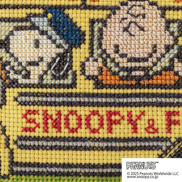 スヌーピーのクロスステッチバス | リバティ 生地、編み物、刺繍