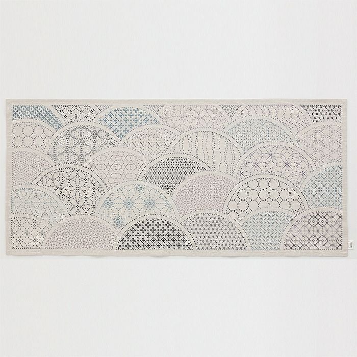 刺し子のテーブルセンター＜裂取り＞ | リバティ 生地、編み物、刺繍