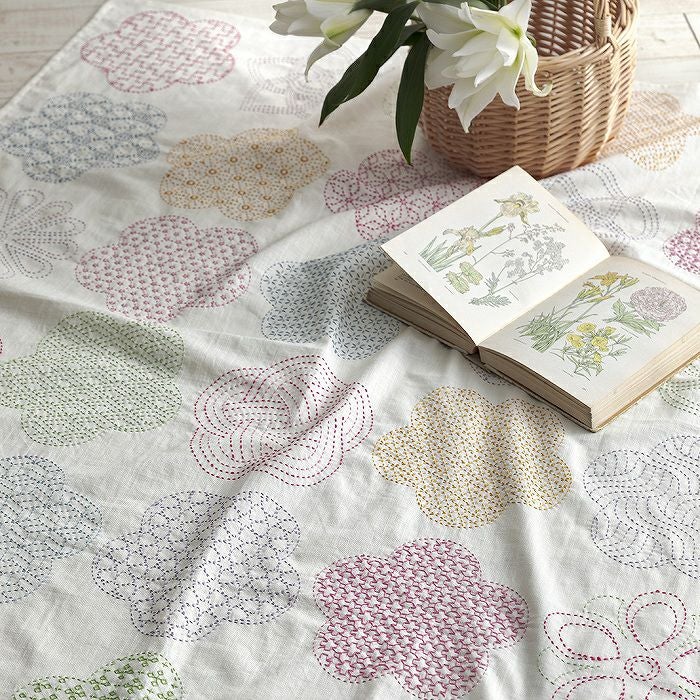 harudakeプレゼント】刺し子のサンプラークロス＜花模様＞ | リバティ