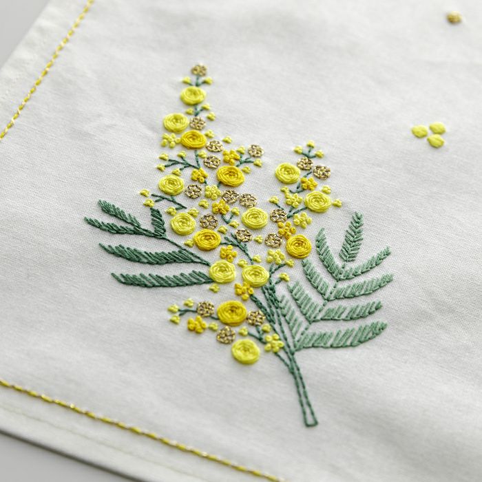 テーブルセンター＜陽だまりのミモザ＞ | リバティ 生地、編み物、刺繍