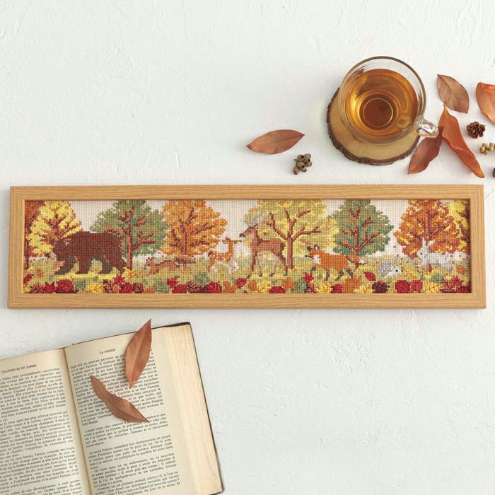 クロスステッチフレーム＜秋の森のどうぶつたち＞ | リバティ 生地