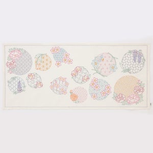 刺し子のテーブルセンター＜花物語＞ | リバティ 生地、編み物、刺繍 