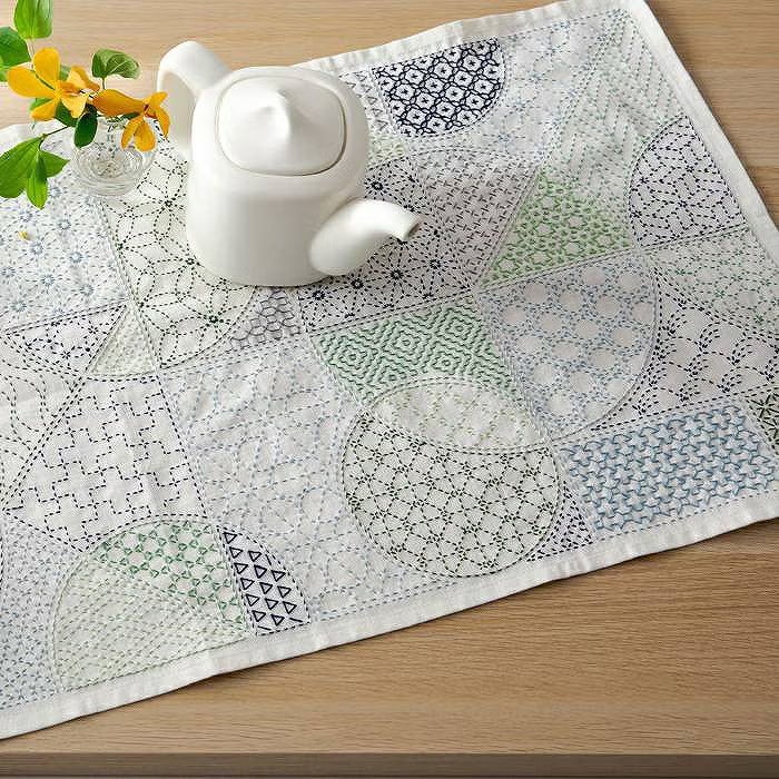 刺し子のテーブルセンター＜カラフル＞ | リバティ 生地、編み物、刺繍