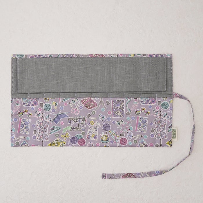 スライド式刺しゅう糸ボックス | リバティ 生地、編み物、刺繍、刺し子