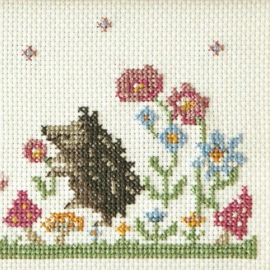 クロスステッチフレーム＜森のなかま＞ | リバティ 生地、編み物、刺繍
