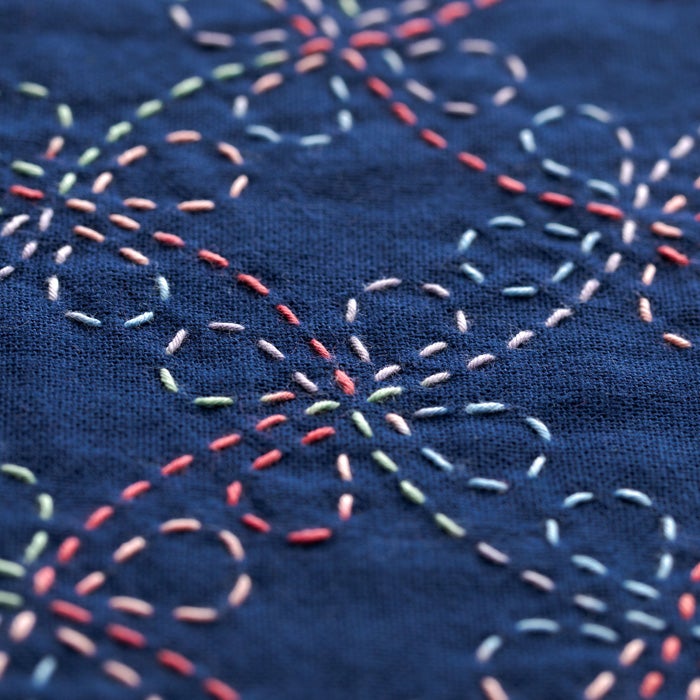 11/10予約】刺し子 花分銅・紺 | リバティ 生地、編み物、刺繍、刺し子